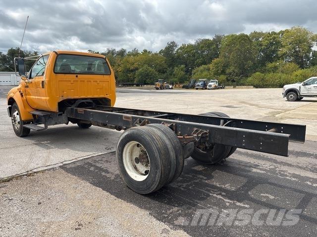 Ford F-750 Kabiny a interiér