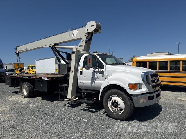 Ford F-750 Další