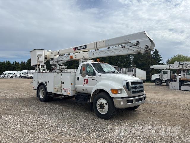 Ford F-750 Autoplošiny