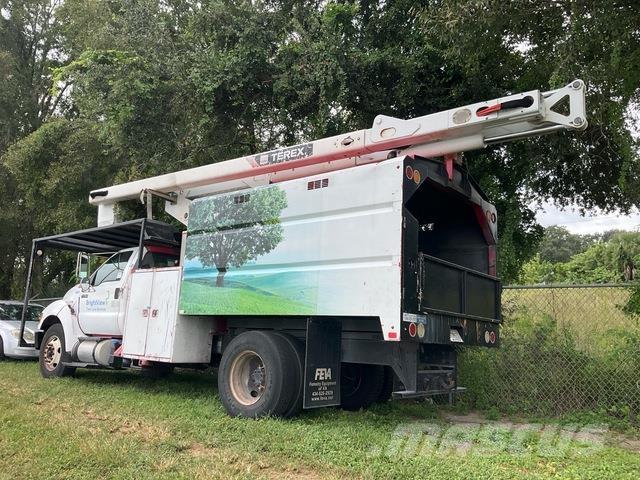 Ford F-750 Autoplošiny