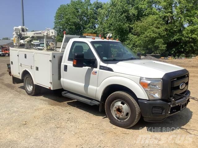 Ford F350 Komunální / Multi-užitková vozidla