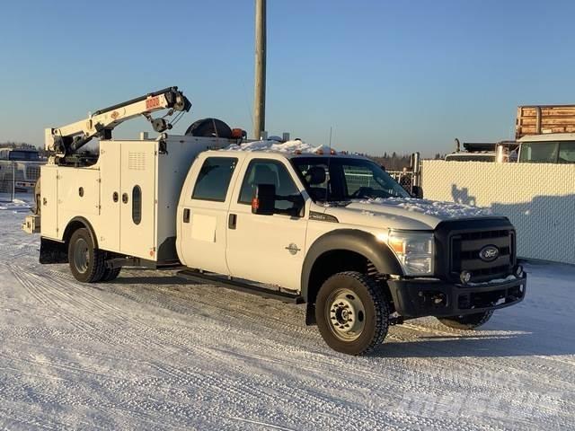 Ford F550 Komunální / Multi-užitková vozidla