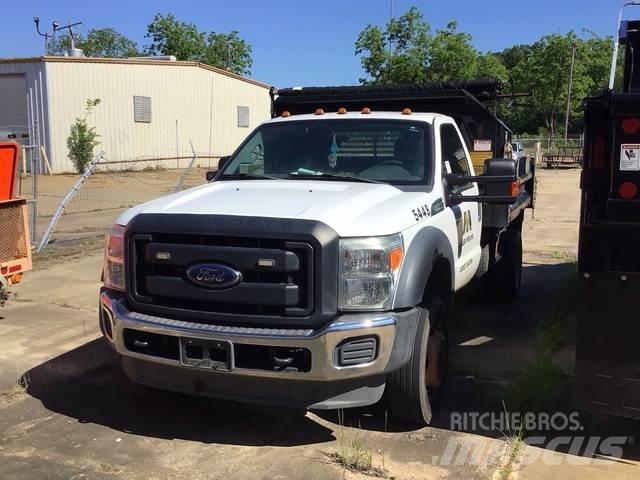 Ford F550 Sklápěče