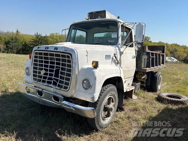 Ford F7000 Sklápěče