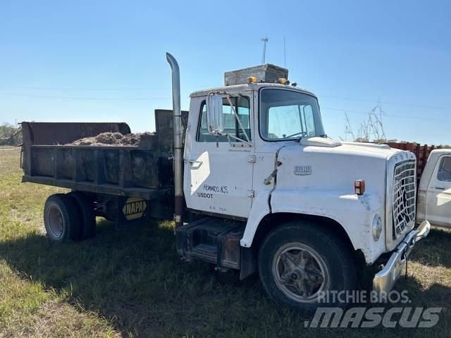 Ford F7000 Sklápěče