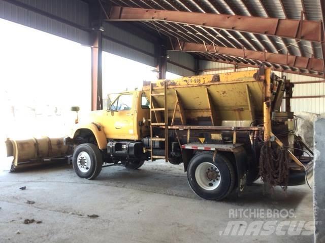 Ford F800 Sněžné pluhy, přední sněhové radlice