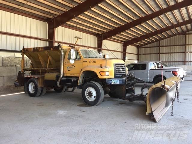 Ford F800 Sněžné pluhy, přední sněhové radlice