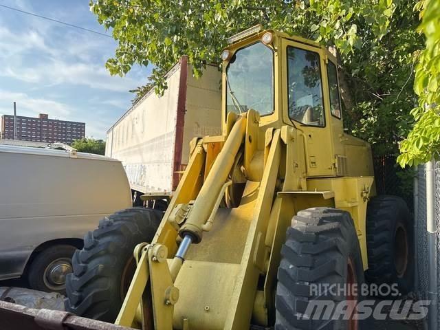 Ford FZ411V Kolové nakladače