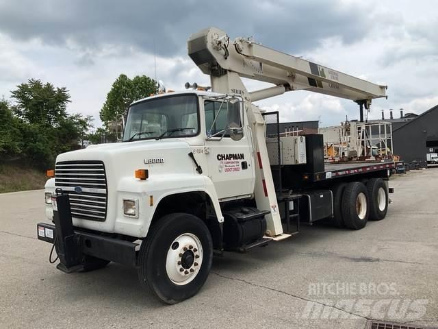Ford L8000 Další