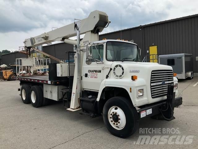 Ford L8000 Další