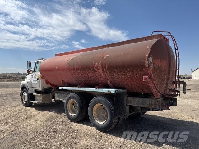 Ford L9000 Cisterny na vodu