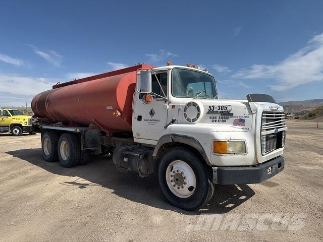 Ford L9000 Cisterny na vodu