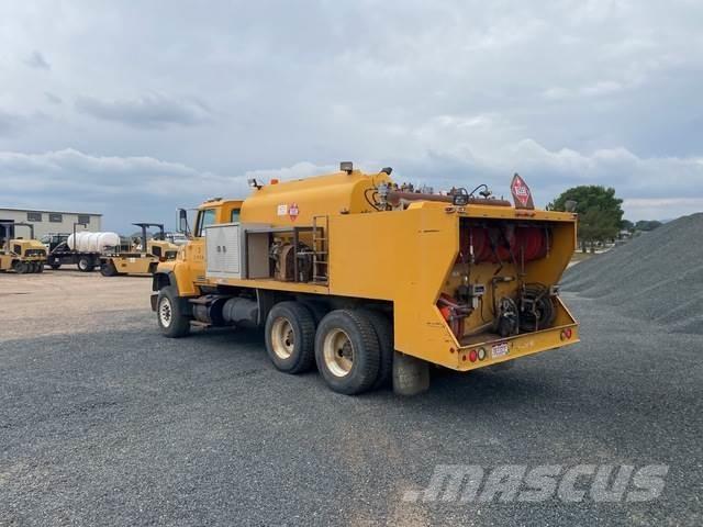 Ford LNT8000 Cisternové vozy