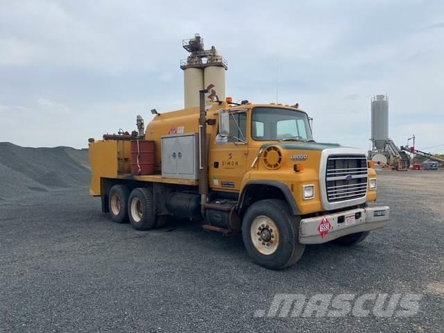 Ford LNT8000 Cisternové vozy