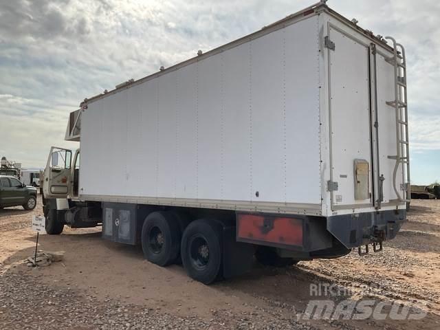 Ford LT8000 Dodávky
