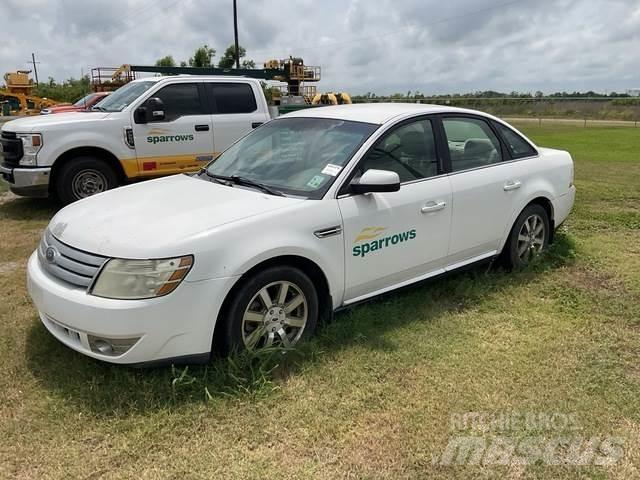 Ford Taurus Osobní vozy