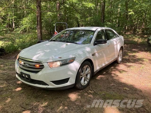 Ford Taurus Osobní vozy