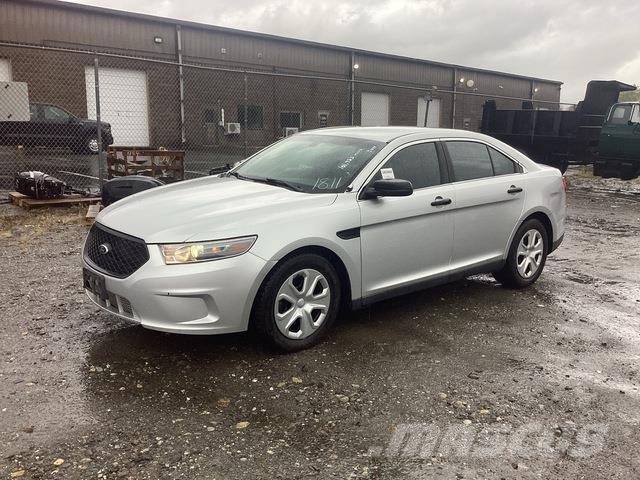 Ford Taurus Osobní vozy