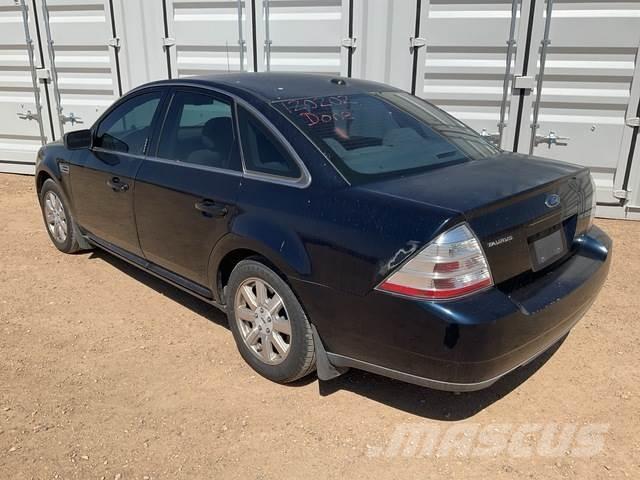Ford Taurus SE Osobní vozy