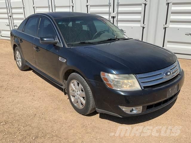 Ford Taurus SE Osobní vozy