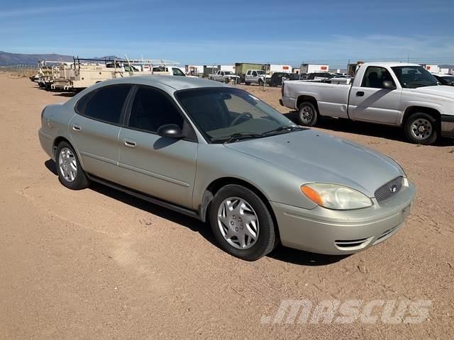 Ford Taurus SE Osobní vozy