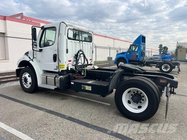  Freightiner M2 Tahače