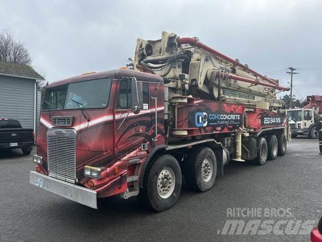 Freightliner  Nákladní auta s čerpadly betonu