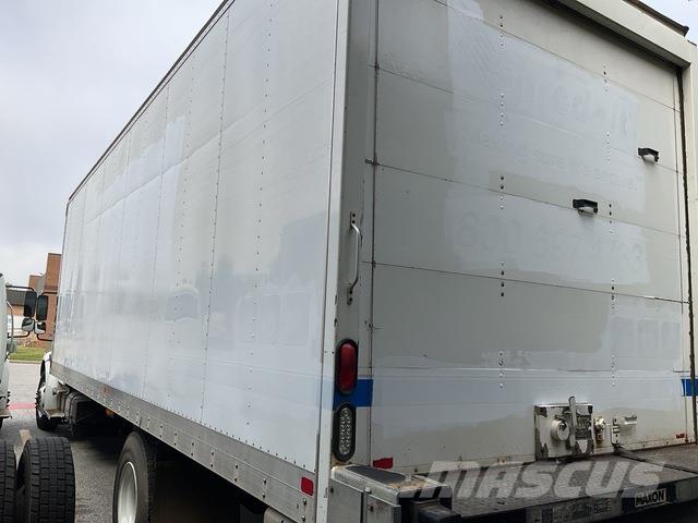 Freightliner  Skříňová nástavba