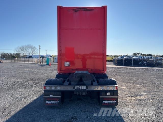 Fruehauf  Plachtové přívěsy
