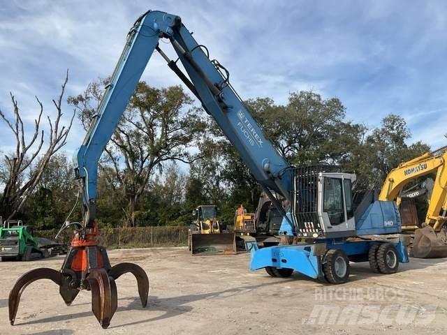 Fuchs MHL340 Stroje pro manipulaci s odpadem