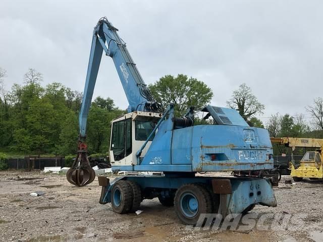 Fuchs MHL350 Stroje pro manipulaci s odpadem