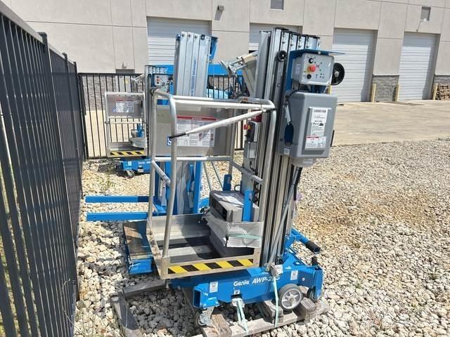 Genie AWP-25S Vertikální sloupové výtahy
