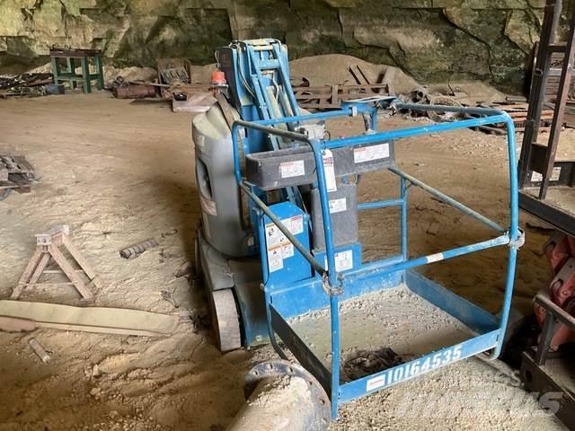 Genie GR-26J Vertikální sloupové výtahy