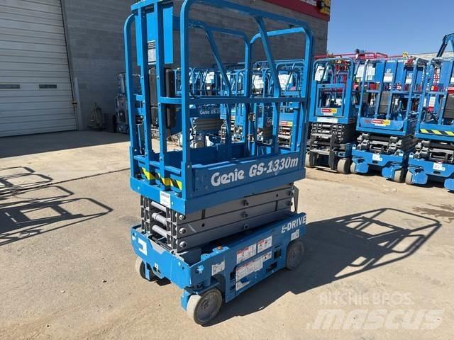 Genie GS-1330M Nůžková zvedací plošina