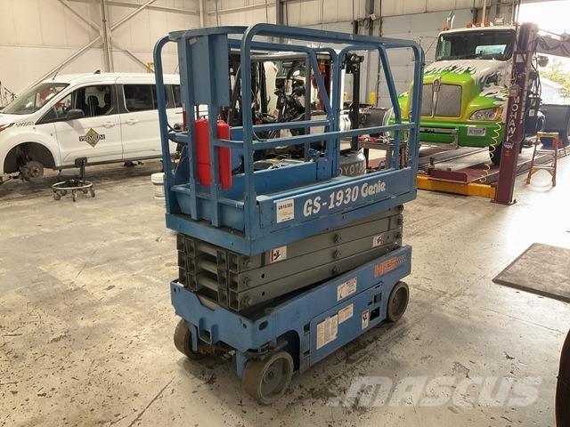 Genie GS-1930 Nůžková zvedací plošina