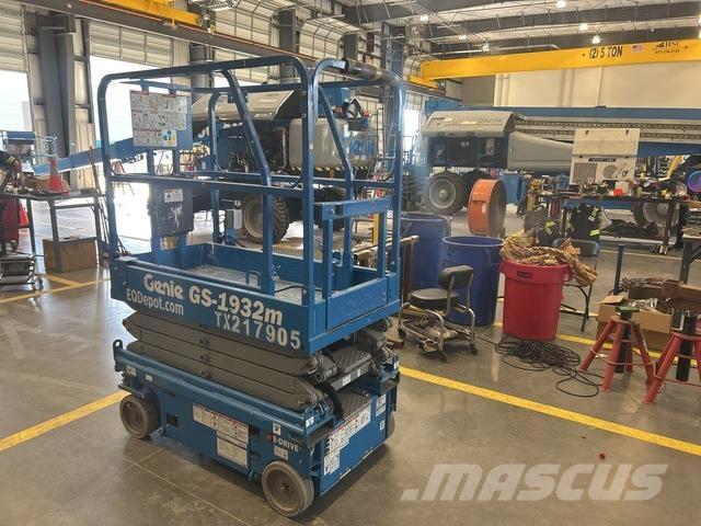 Genie GS-1932m Nůžková zvedací plošina