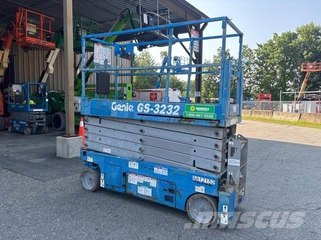 Genie GS-3232 Nůžková zvedací plošina
