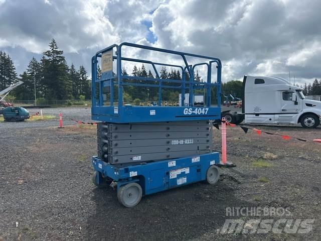 Genie GS-4047 Nůžková zvedací plošina