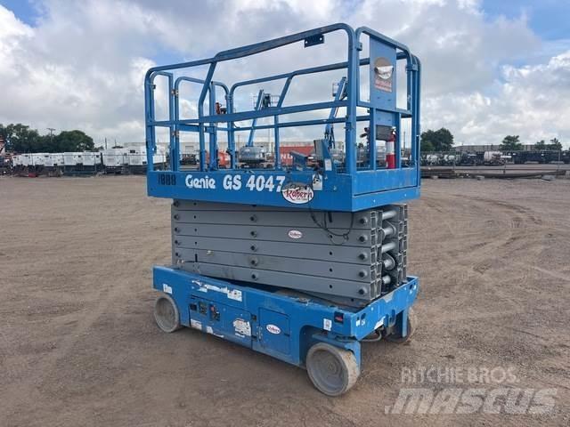 Genie GS-4047 Nůžková zvedací plošina