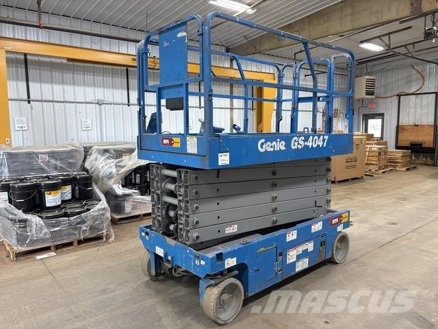 Genie GS-4047 Nůžková zvedací plošina