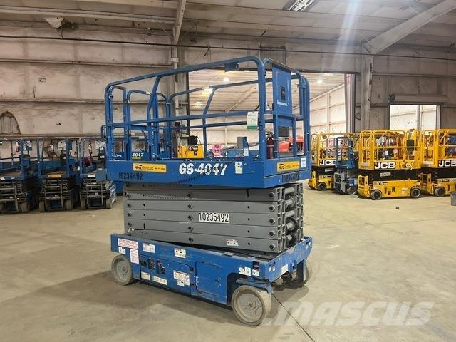 Genie GS-4047 Nůžková zvedací plošina