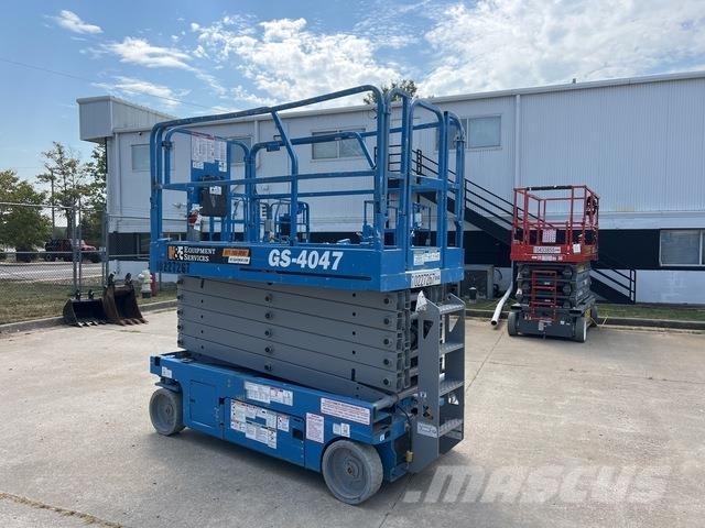 Genie GS-4047 Nůžková zvedací plošina
