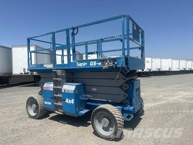 Genie GS-4390 Nůžková zvedací plošina