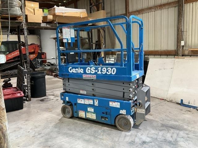 Genie GS1930 Nůžková zvedací plošina