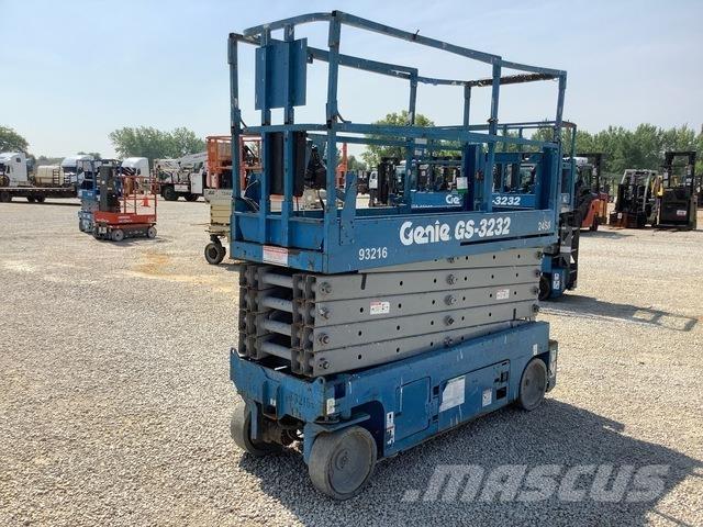 Genie GS3232 Nůžková zvedací plošina