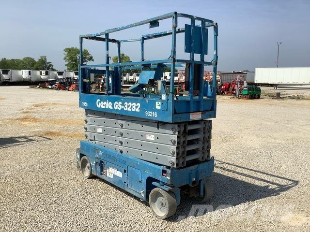 Genie GS3232 Nůžková zvedací plošina