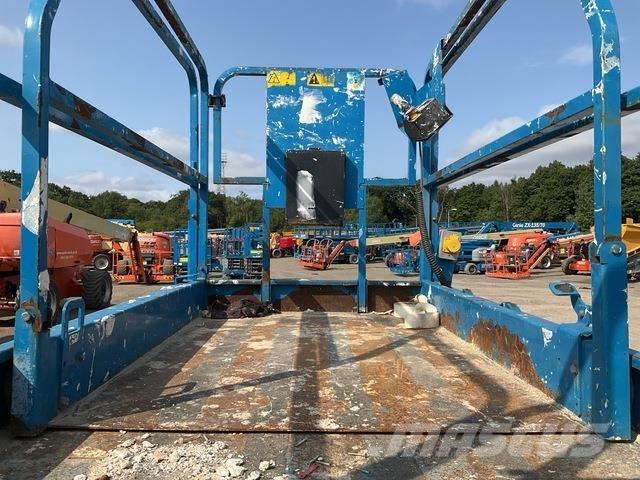 Genie GS4047 Nůžková zvedací plošina