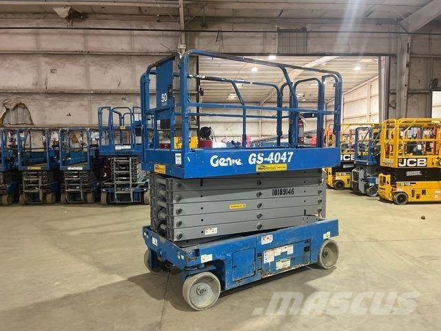 Genie GS4047 Nůžková zvedací plošina