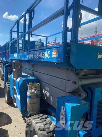Genie GS4390RT Nůžková zvedací plošina