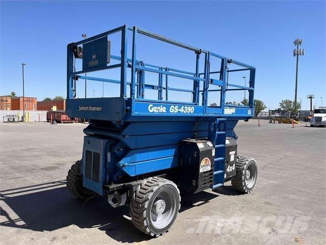 Genie GS4390RT Nůžková zvedací plošina